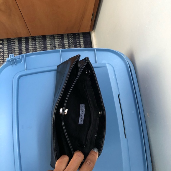 Purse - Picture 3 of 3